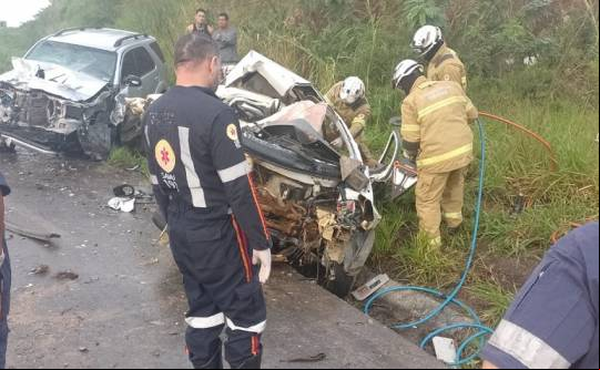 Ex-vereador Ivan Lacerda e seu filho morrem em acidente automobilístico na BR 101 entre Itamaraju e Teixeira